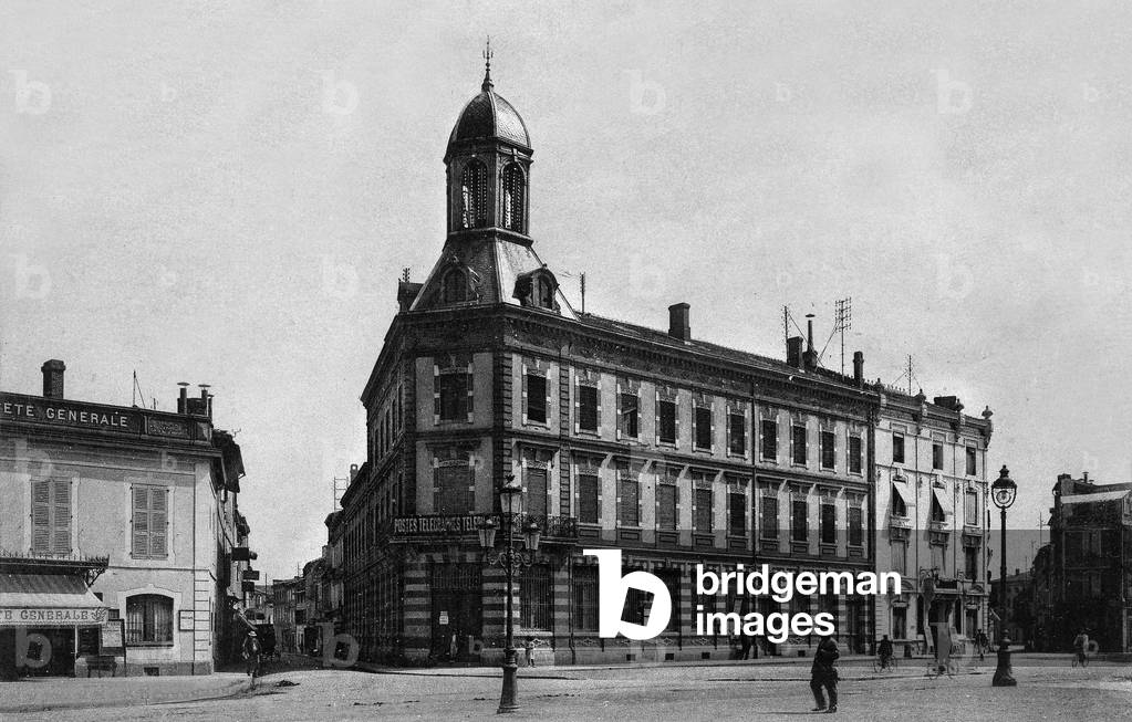 Albi (France): the post office, Postcard, c. 1920