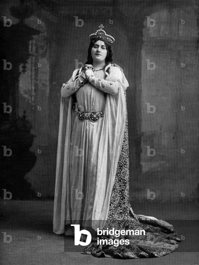 French soprano Agnes Borgo (1879-1958) as Elisabeth in opera Tannhauser, Paris, photo Bert from french paper 