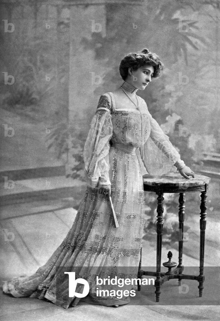 French actress Andree Mery, photo by Reutlinger from french paper 