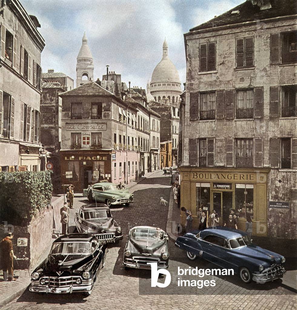 5 General Motors cars 1949 in Montmartre, Paris: foreground l-r: Chevrolet, Oldsmobile and Buick ; background: Pontiac and Cadillac