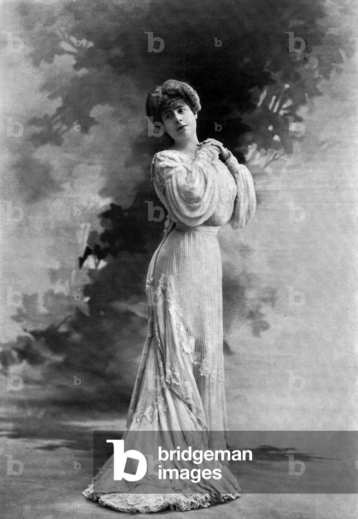 French comedian Marcelle Bordo as Renee in play 