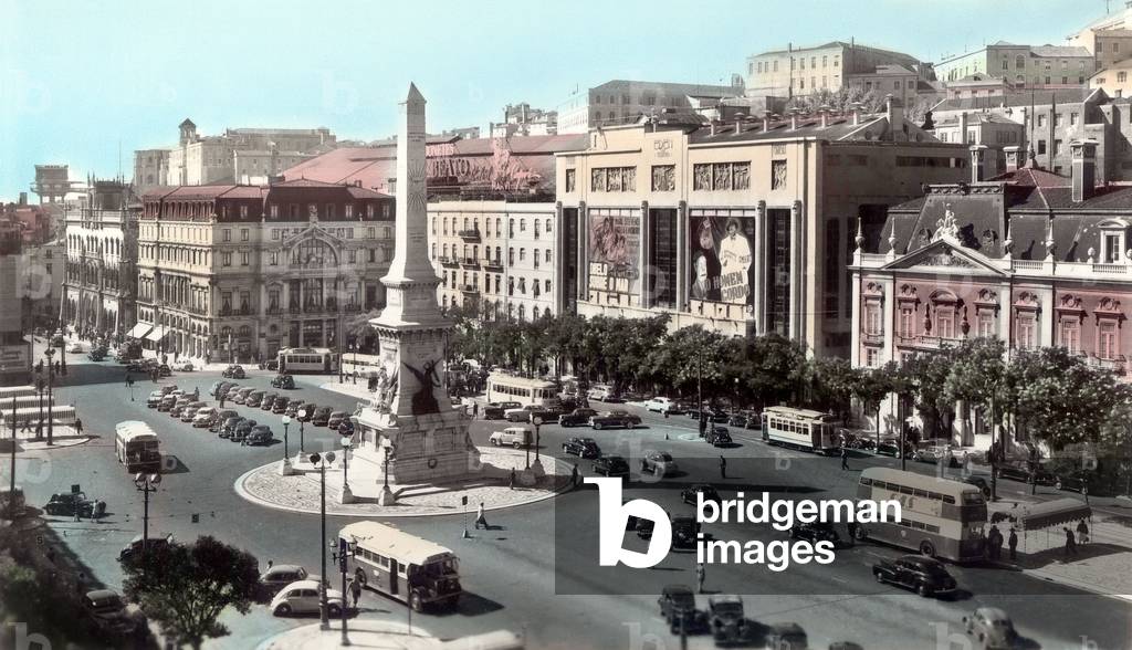 Lisboa, Portugal: Restauradores Square, Postcard, c. 1952