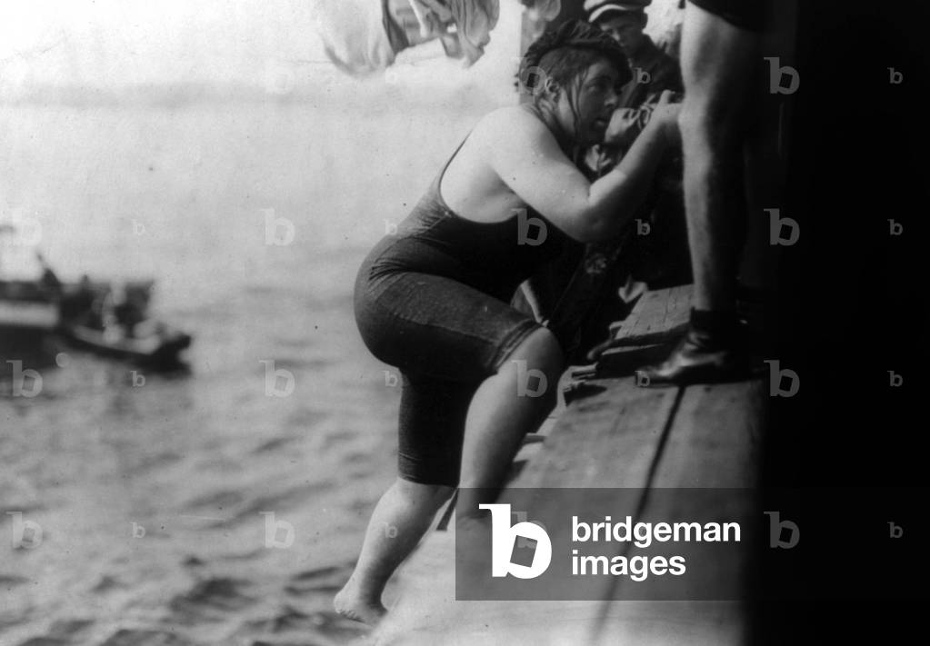 Elaine Golding, 1915 (photo)
