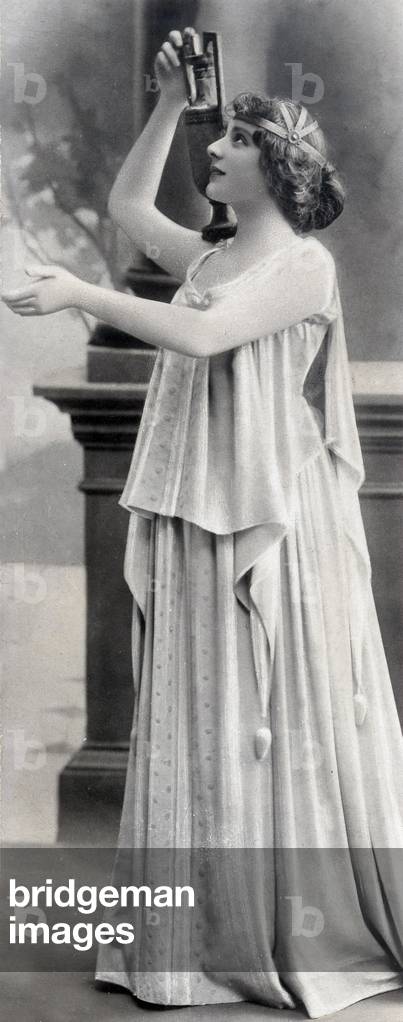 Melle Mieris, french comedian, c. 1900, photo by Reutlinger