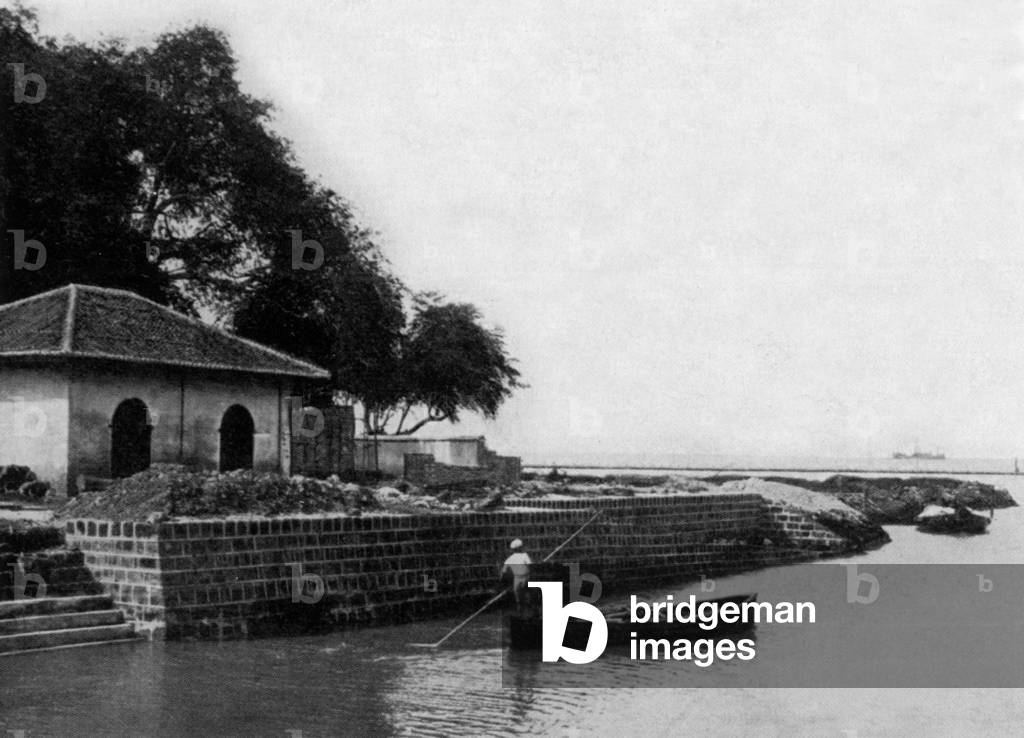 Malacca River, Malaysia, 1920's (b/w photo)