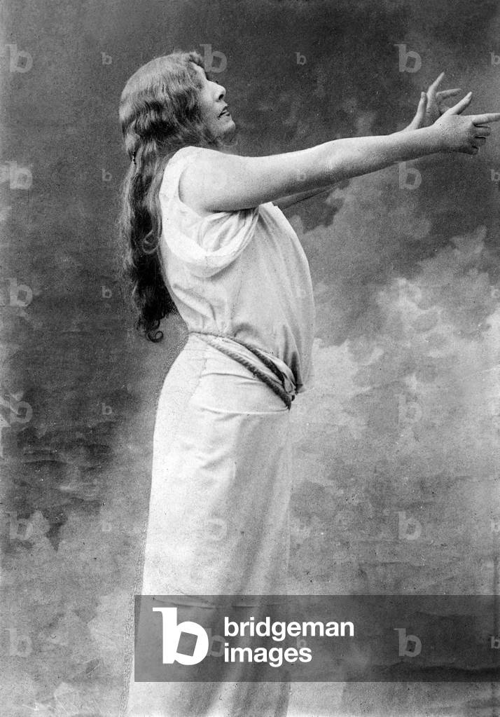 Sarah Bernhardt  french comedian here in play 