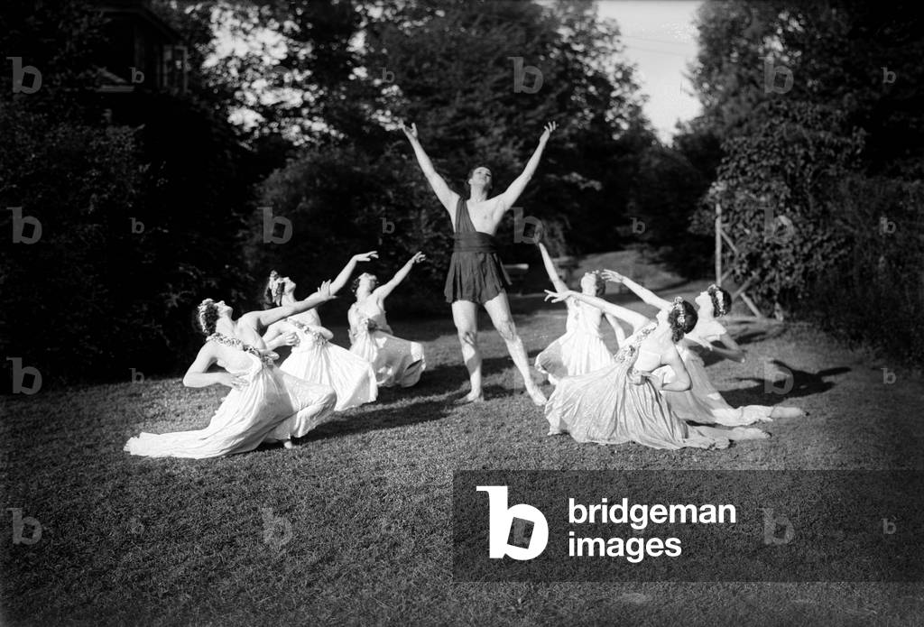Ted Shawn (1891-1972) american dancer, choreographer, with dancers c. 1920