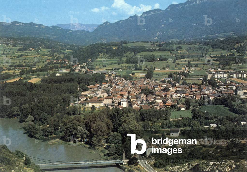 Yenne (Savoy, France): the town near the Rhone river, Postcard c. 1970