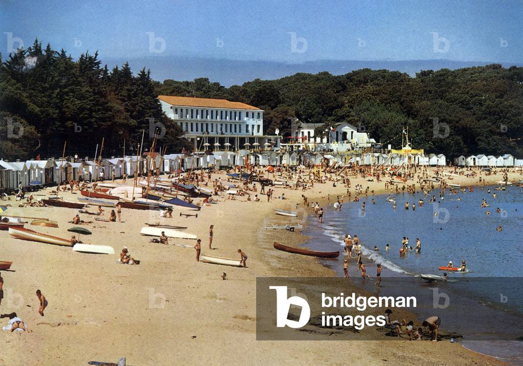 Noirmoutier, France: the beach, Postcard, c. 1975