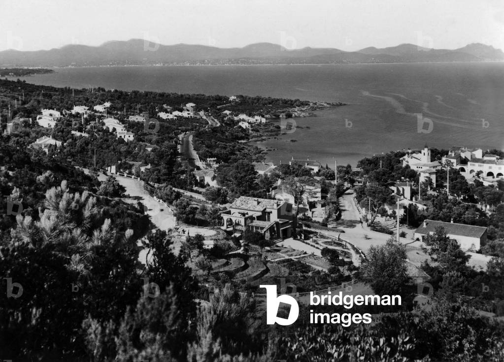 Les Issambre, France, and the Esterel (in the background), Postcard, 1963
