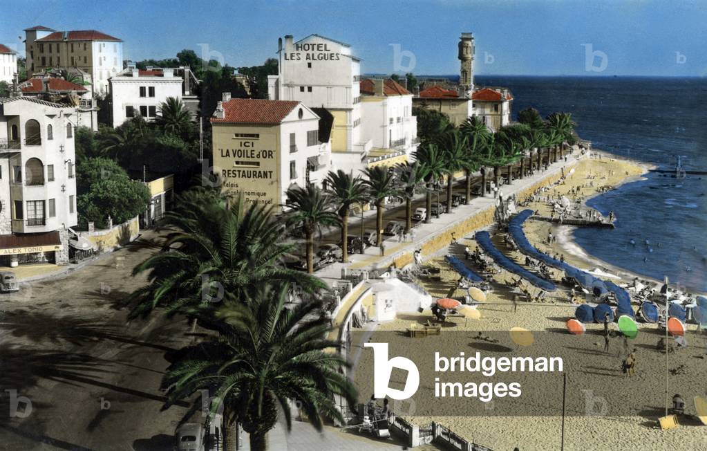 Saint Raphael, French Riviera: Boulevard Felix Martin and beach, Postcard, 1960
