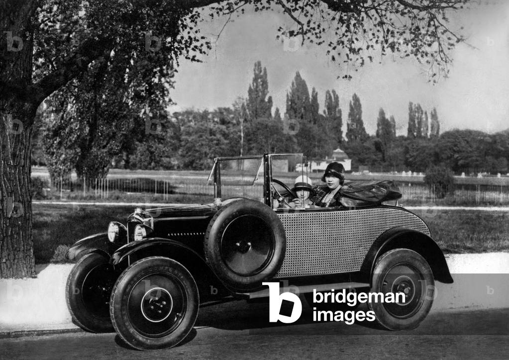 Peugeot car: cabriolet 5CV - 172 M, 1927 (photo)