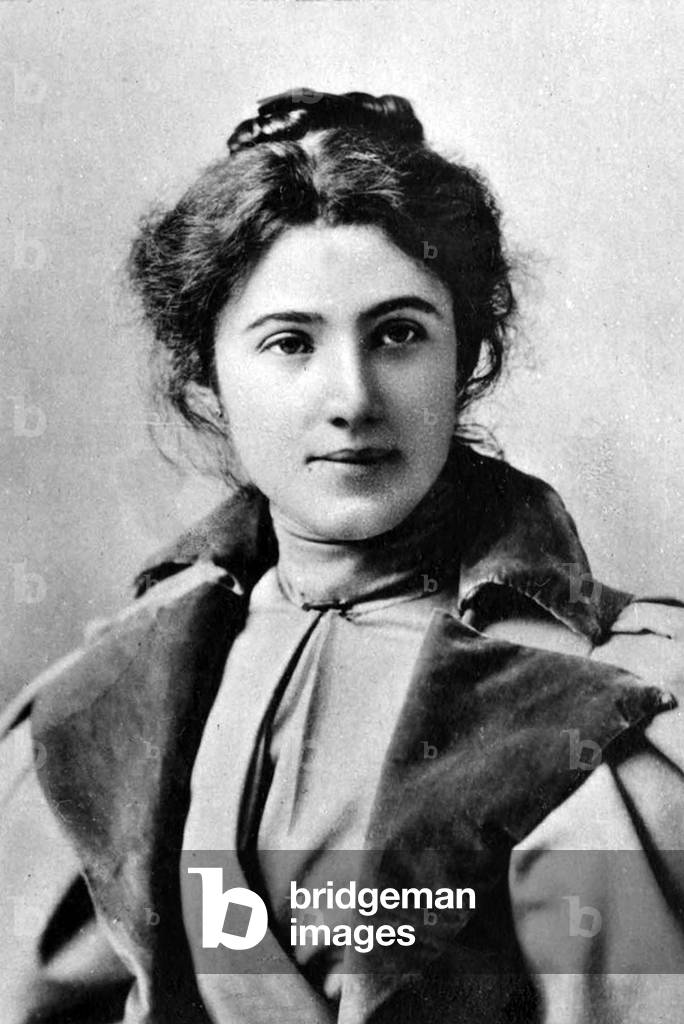 Louise Autant-Lara (1876-1952) , french actress photographied between 1900 and 1910, extracted from the collection Felix Potin, 500 contemporary celebrities , Opera singers and dramatic France