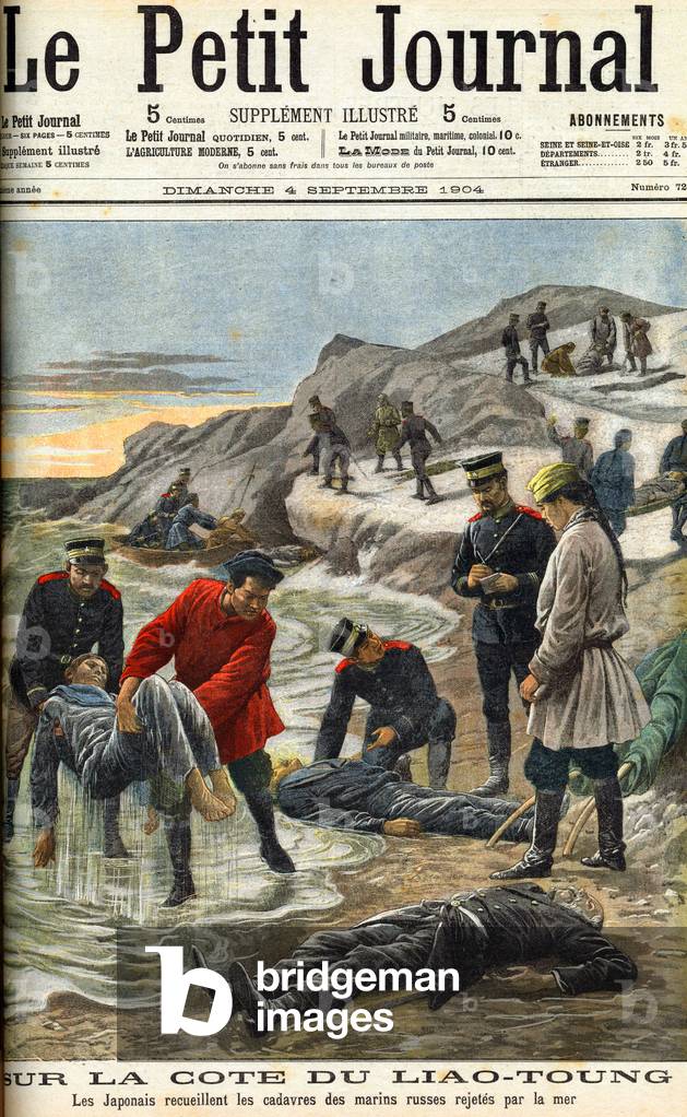 Russo-Japanese War: On Liao Toung cost, Japanese gathering bodies of russian sailors rejected by the sea, front page of newspaper 