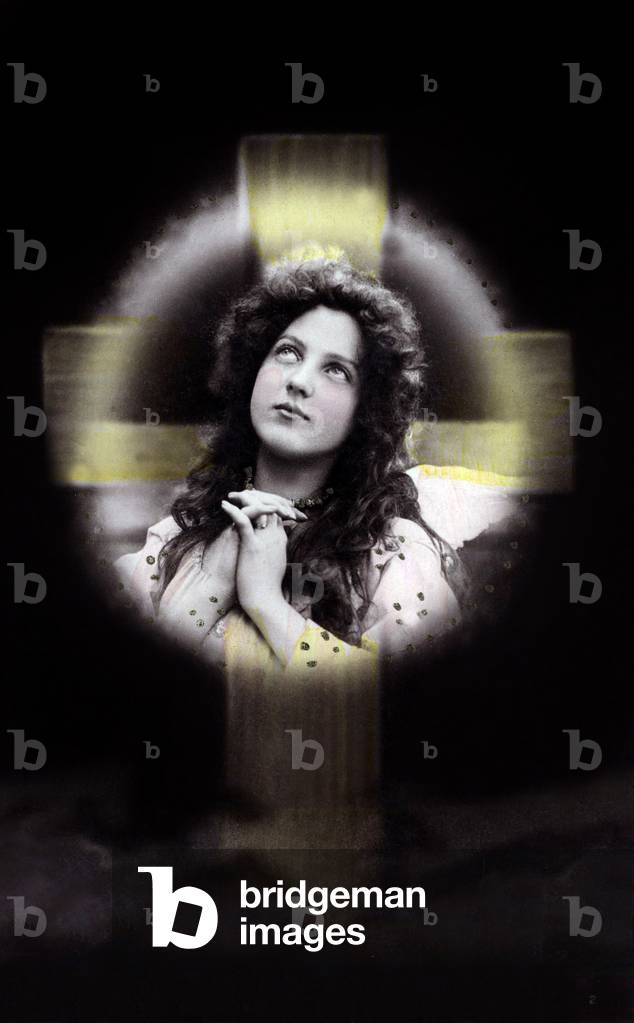 Young woman praying, Postcard, c. 1906