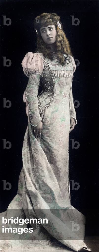 Soprano Bessie Abbot, c. 1900, photo by Reutlinger