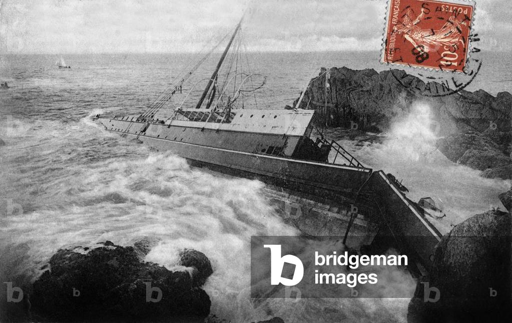 The shipwreck of the Hilda in Saint Malo (Brittany, France)