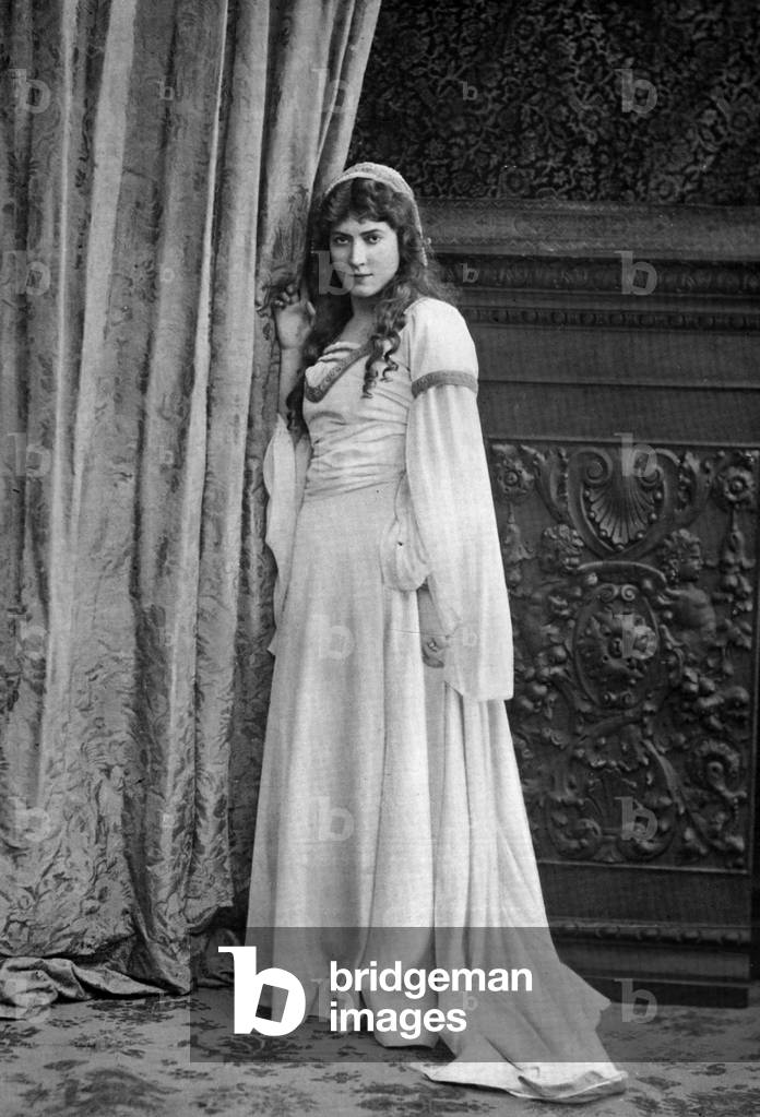 French comedian Jane Hading (1859-1940) as Loyse in play 