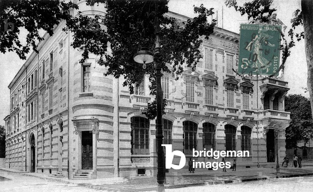 Draguignan, France: post office, Postcard, c. 1900