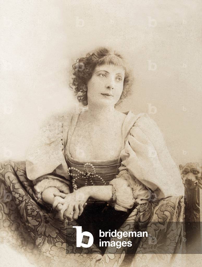 French comedian, c. 1890, photo by Reutlinger, Paris