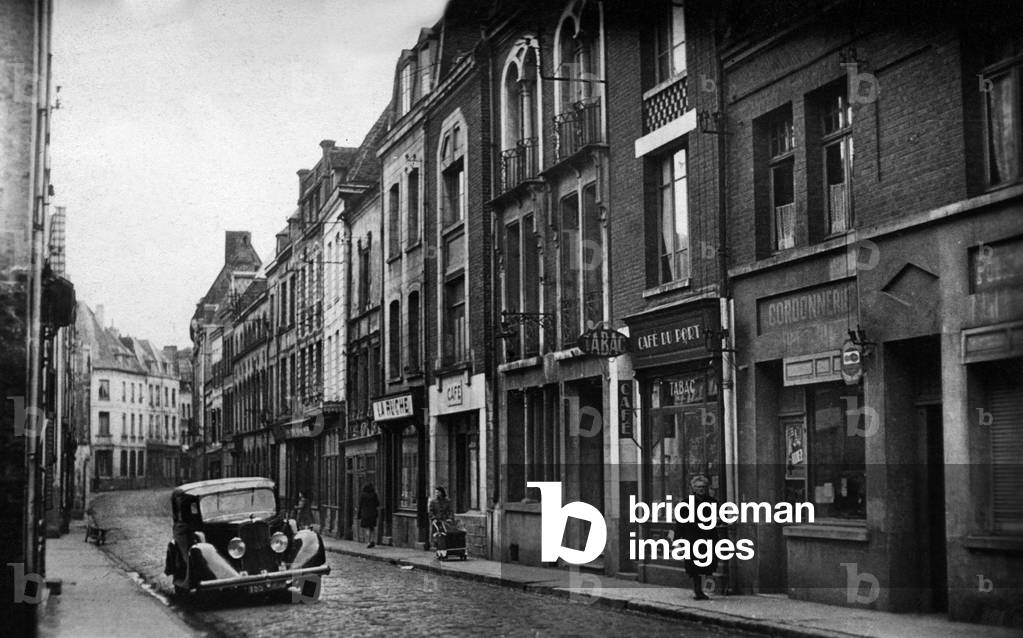 Arras, France, c. 1950: rue Meaulens (street)