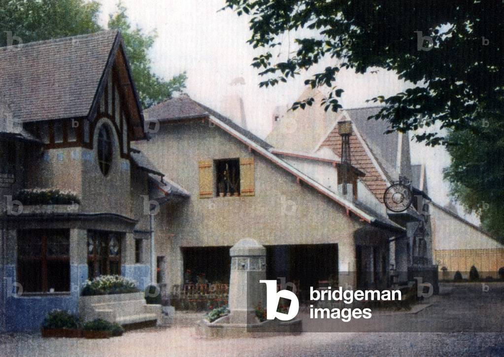 International Exposition of Modern Industrial and Decorative Arts, Paris, 1925: the french village (architects Genuys and Gouverneur), from general report (artistic and technic section) for international exhibition of decorative, industrial, modern arts, Paris, 1925 (print)