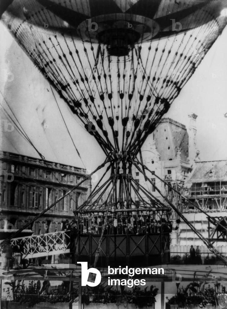 Steam captive balloon by Henri Giffard, Paris, 1878