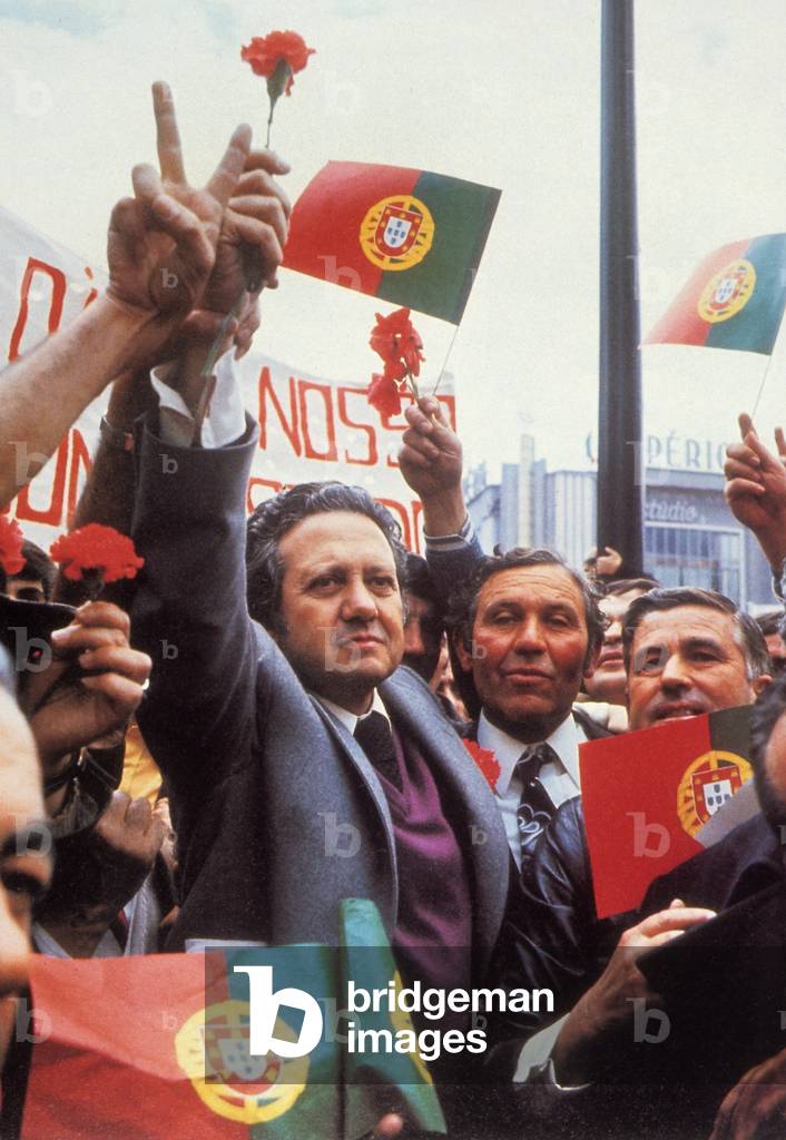 Mario Soares won the Constituent Assembly elections on 25 April 1975. Good Portuguese people.
