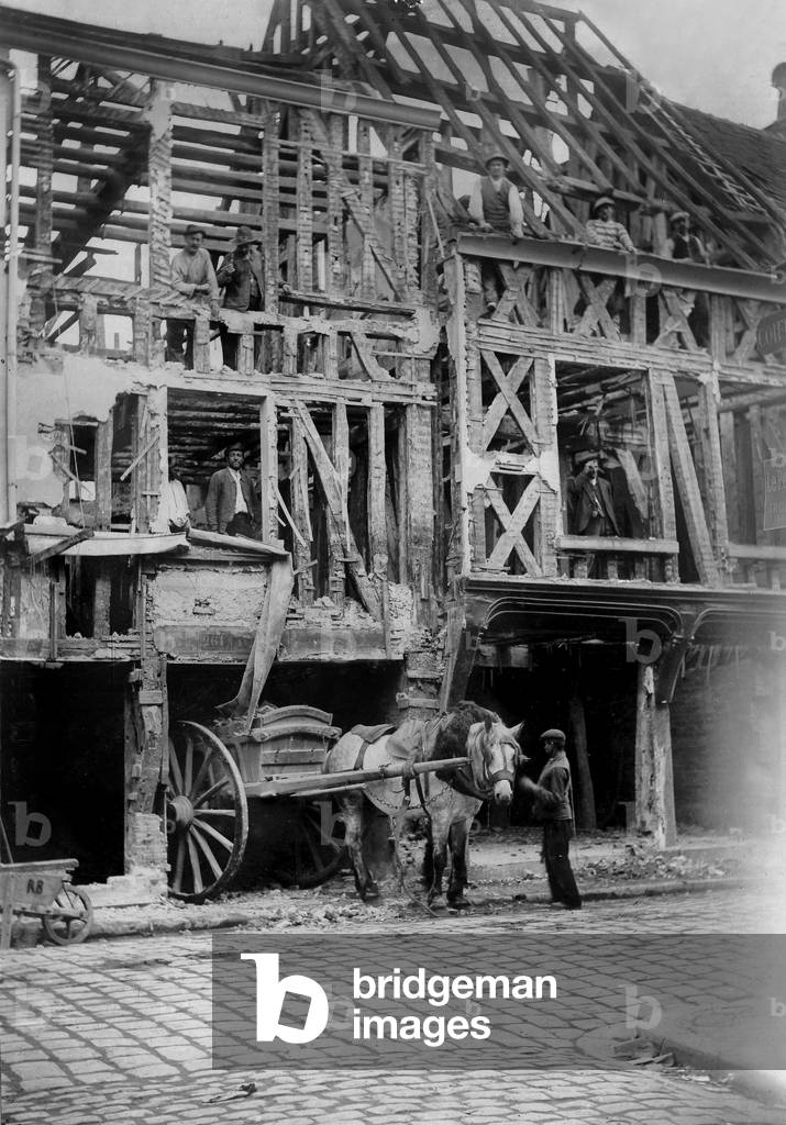 Demolition of and old building in Paris c. 1900