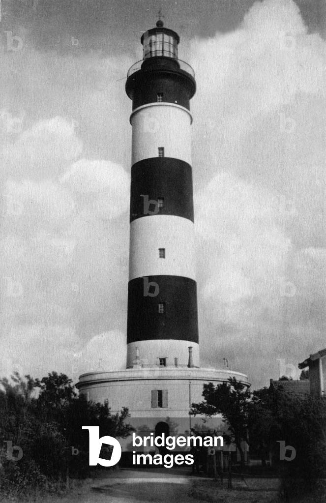 Oleron island (France, atlantic ocean): the lighthouse (1836), Postcard