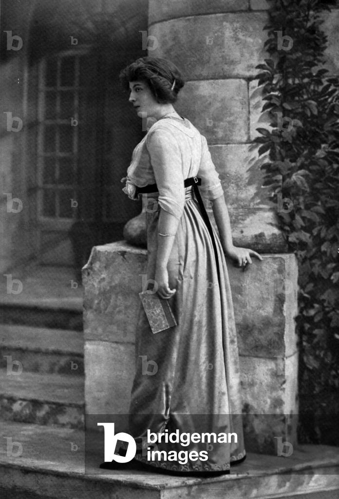 French comedian Marcelle Gaydon, photo from french paper 