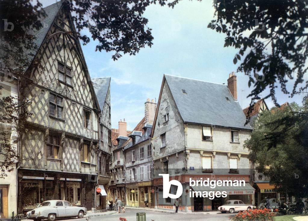 Bourges, France: Gordaine square with old houses, 1964, Postcard