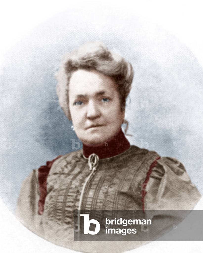 Eusapia Palladino (1854-1918) famous italian medium, photo with her signature c. 1910