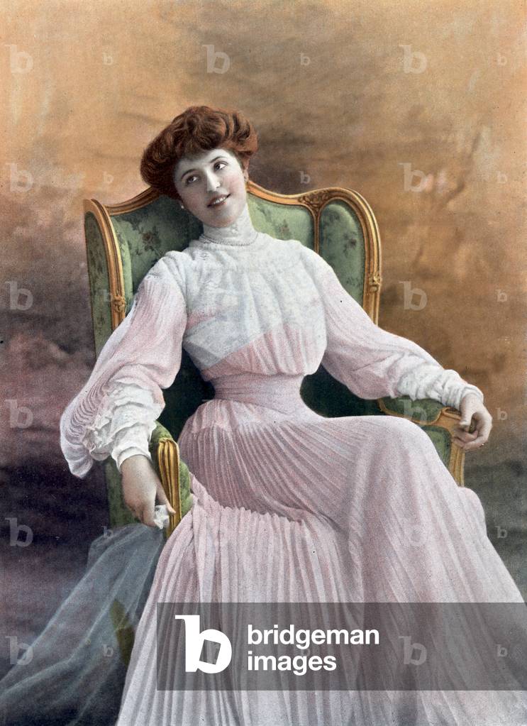 French comedian Nelly Roland as Mimi in play 