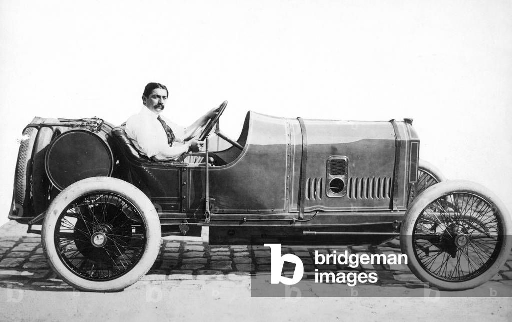 Georges Boillot in the Peugeot he drove in the Indianapolis race in 1914 (photo)