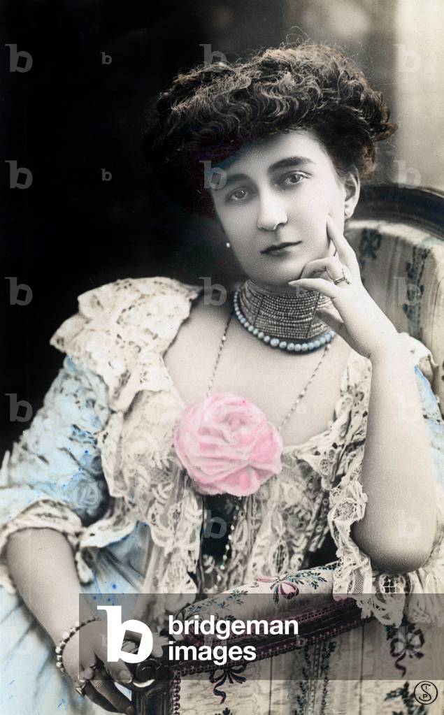 Viviane Lavergne, comedian, Postcard, c. 1910