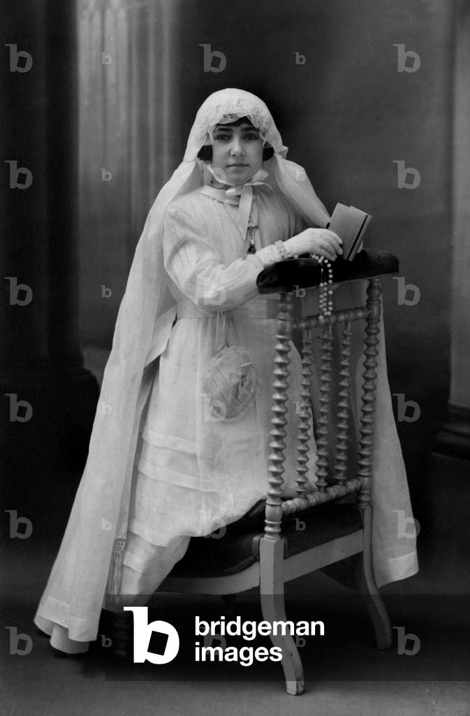 Little girl during her first communion c.1900