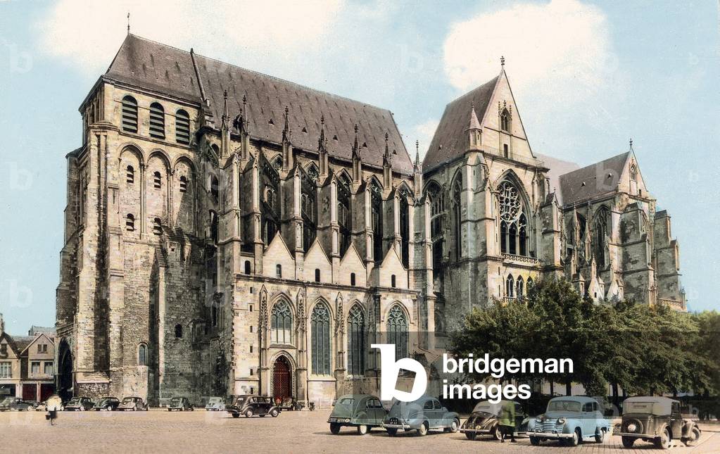 Saint-Quentin (France): cathedral, Postcard, c. 1963