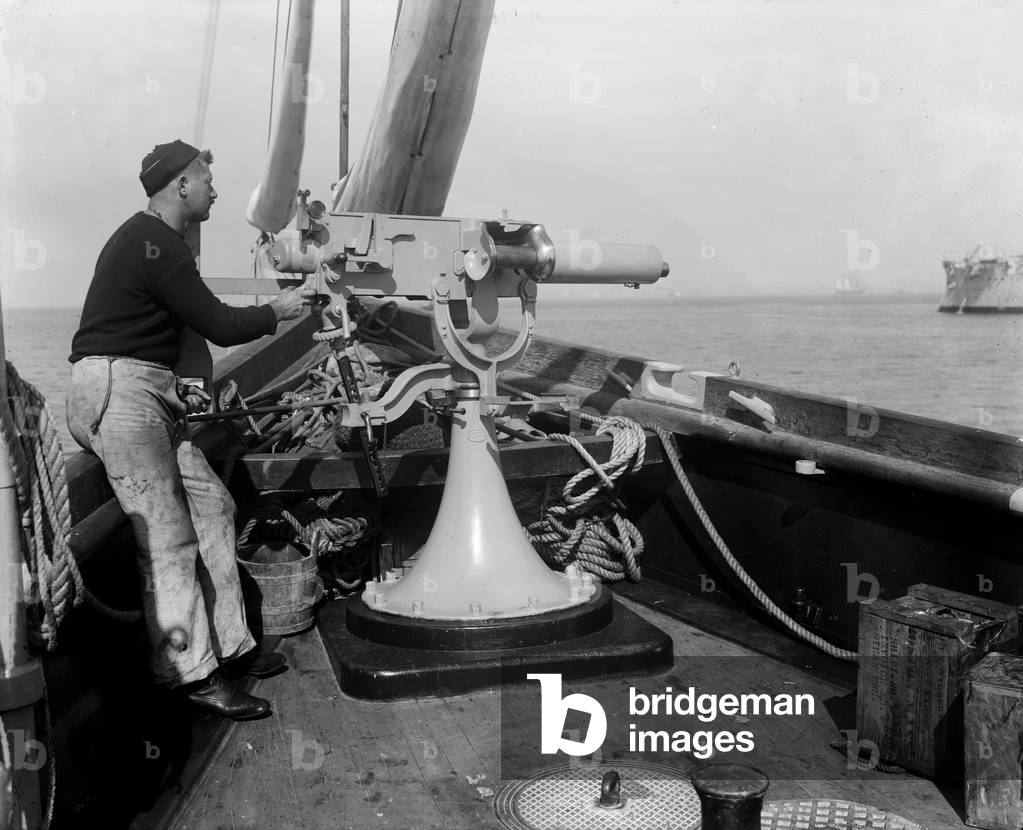 American gunner aboard the USS Vixen (PY-4) which served during the American Hispano War, 1898 (which ended up with the Cuban Independence)