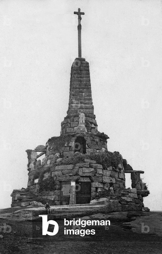 Tregastel (Brittany, France): wayside cross, Postcard, c. 1930