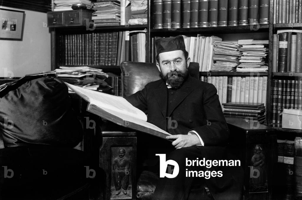 Joseph Herman Hertz  hungarian born rabbi, c. 1913