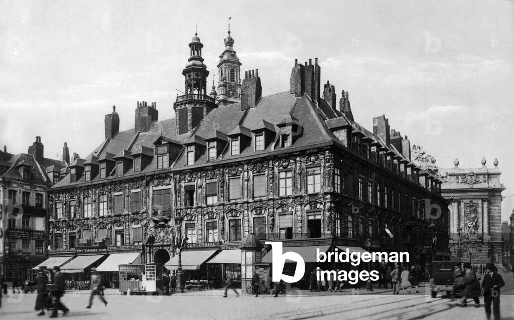 Lille : former stock exchange, , c. 1939 (Postcard)