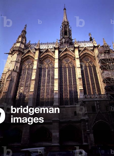 Exterior view showing the spire (1853) and upper and lower chapels, 1248 (photo)