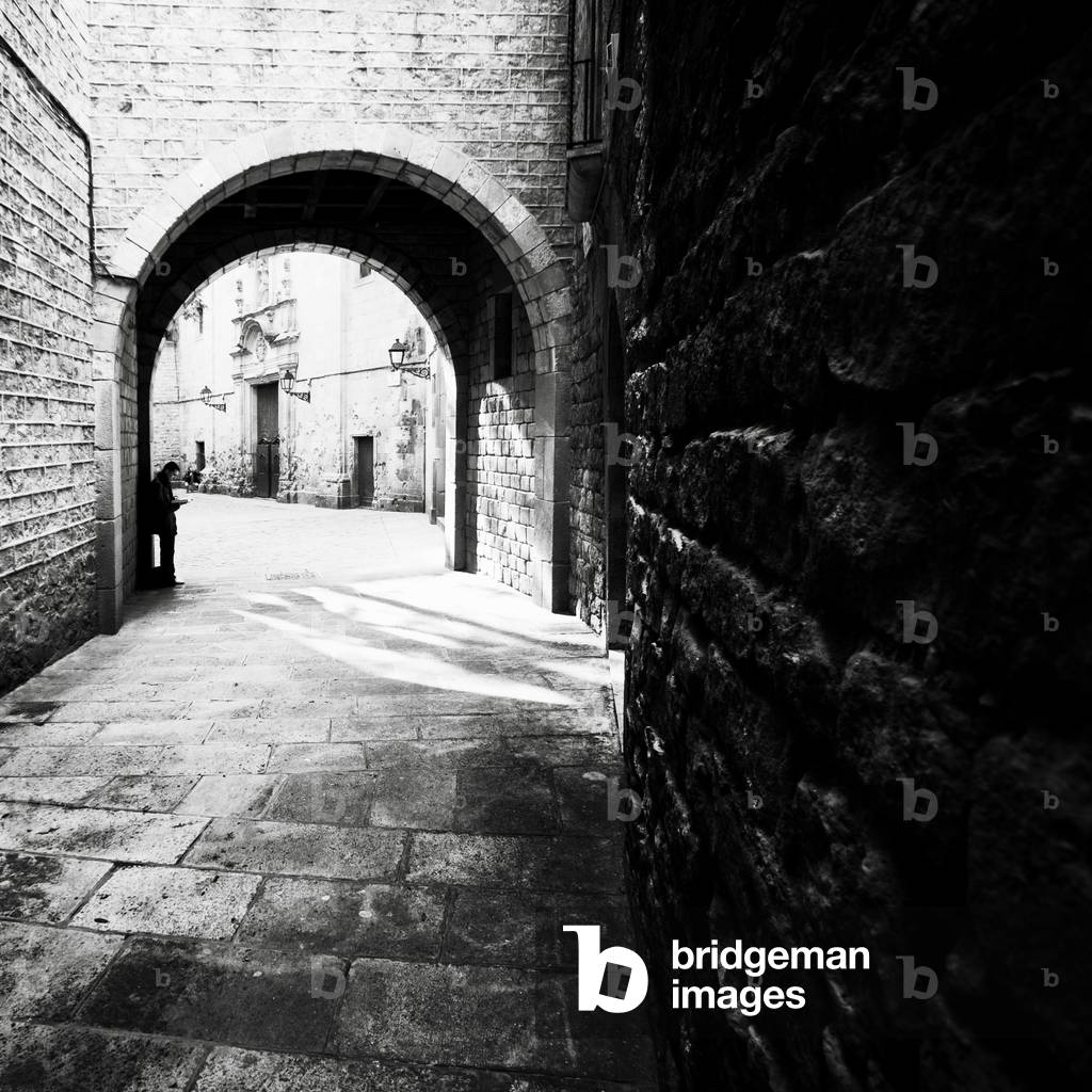 Backstreet study 4, Barcelona, Spain, 2011 (b/w photo)