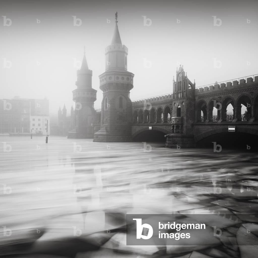 Twins, Berlin, Germany, 2016 (b/w photo)