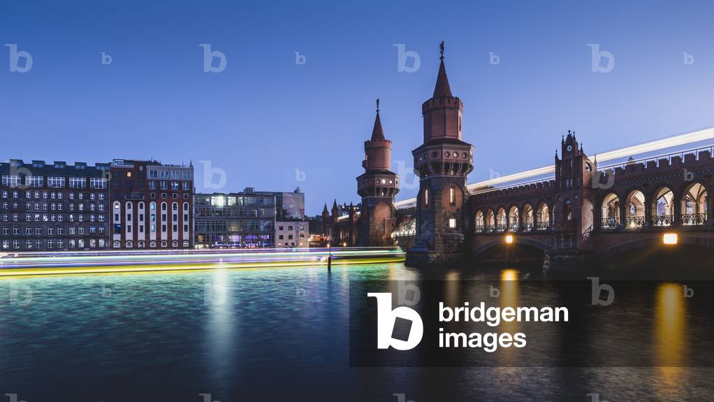 Oberbaum Bridge, Berlin, Germany, 2017 (photo)