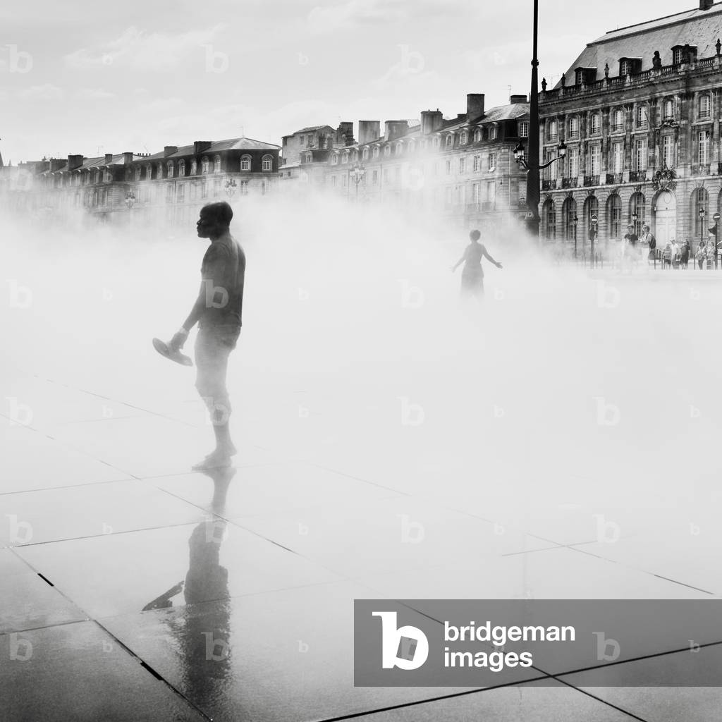Miroir d'eau, France, 2012 (b/w photo)