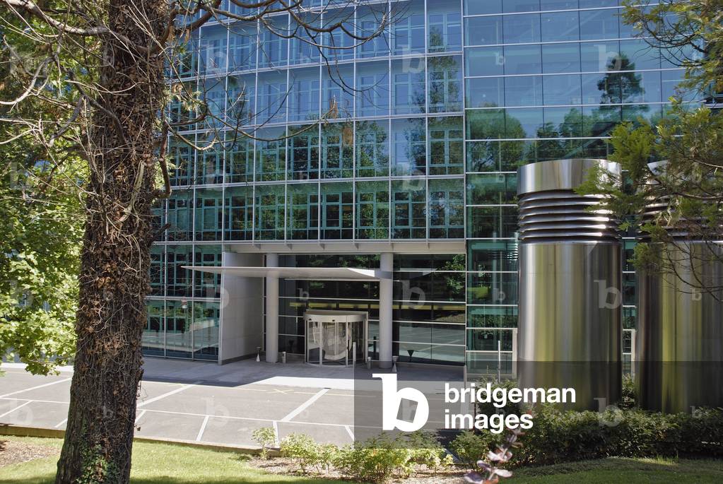 The World Meteorological Organization (WMO) in Geneva 'Switzerland. Construction 1999, architects Rino Brodbeck and Jacques Roulet.