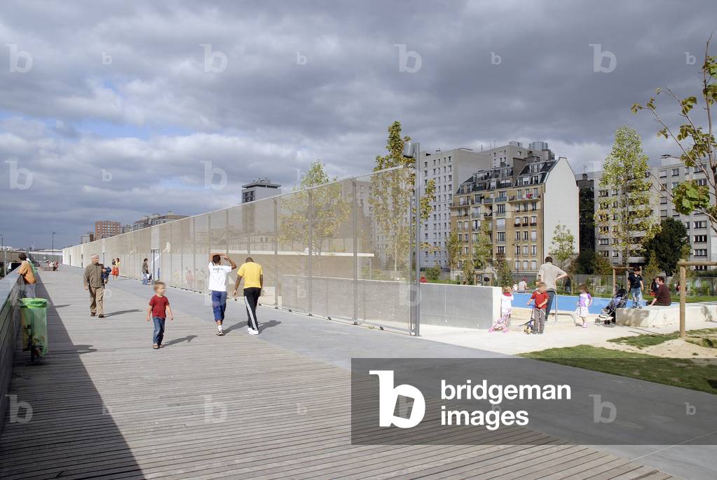 Les Jardins d'Eole, 43-45 rue d'Auvervilliers in Paris 75018. Conception Michel Corajoud and Claire Corajoud, ADR Architectes, 2007. Photography 10/09/07.