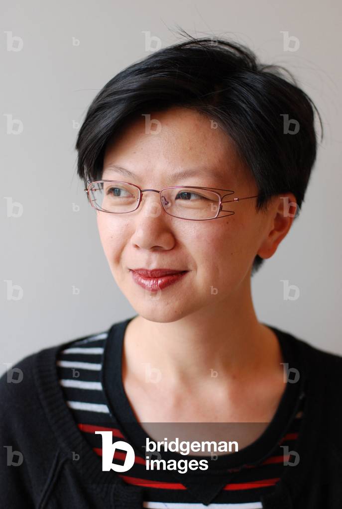 Portrait of Jacqueline Tsai, writer and manager of studies and economoque watch at Louis Vuitton, 2008 - Portrait of Jacqueline Tsai, writer and employee in Louis Vuitton economic department, 2008 - Photography